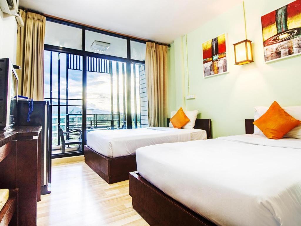 บีทู คำเที่ยง บูทิก แอนด์ บัดเจ็ต โฮเทล Hotel เชียงใหม่ ภายนอก รูปภาพ