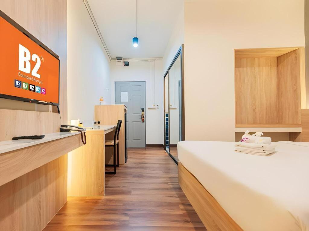 บีทู คำเที่ยง บูทิก แอนด์ บัดเจ็ต โฮเทล Hotel เชียงใหม่ ภายนอก รูปภาพ