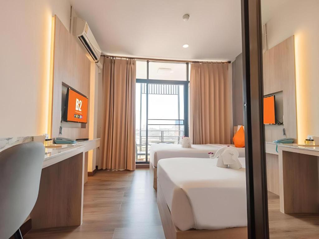 บีทู คำเที่ยง บูทิก แอนด์ บัดเจ็ต โฮเทล Hotel เชียงใหม่ ภายนอก รูปภาพ