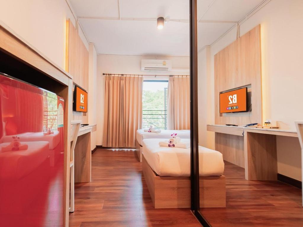 บีทู คำเที่ยง บูทิก แอนด์ บัดเจ็ต โฮเทล Hotel เชียงใหม่ ภายนอก รูปภาพ
