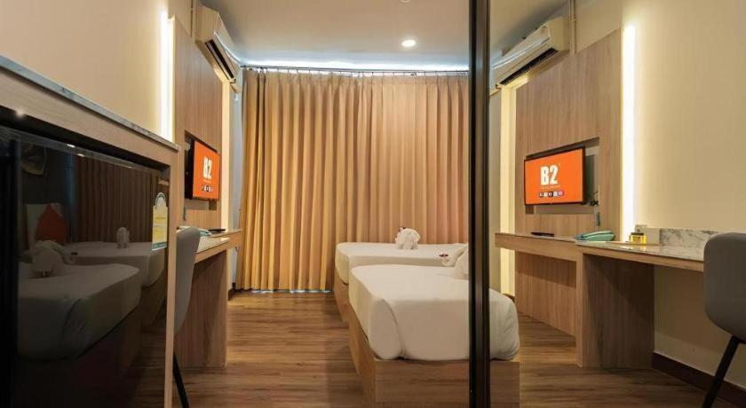 บีทู คำเที่ยง บูทิก แอนด์ บัดเจ็ต โฮเทล Hotel เชียงใหม่ ภายนอก รูปภาพ